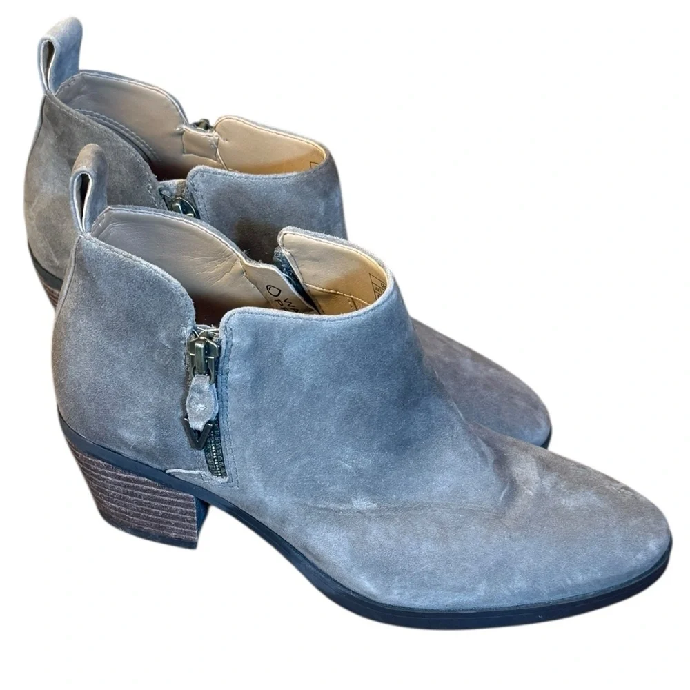 NWOB tags Vionic Cecile Suede Leather Waterproof Bootie Ankle Boots 6*note flaw